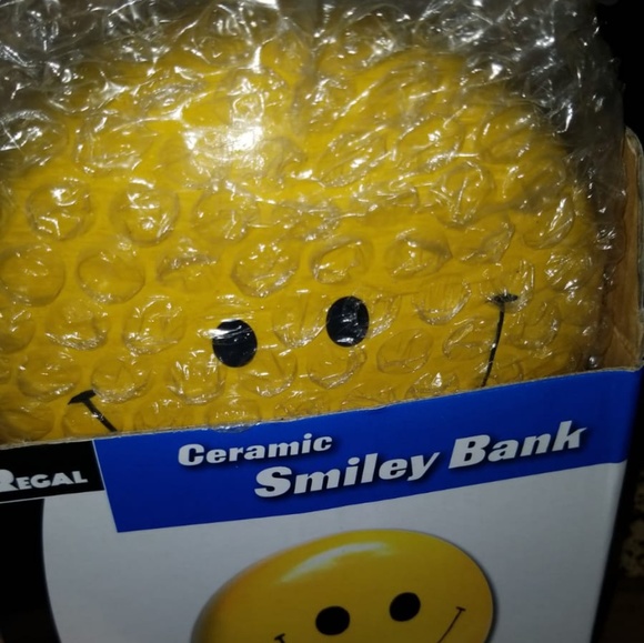 Smiley Face Ceramic Coin Bank - Picture 2 of 4